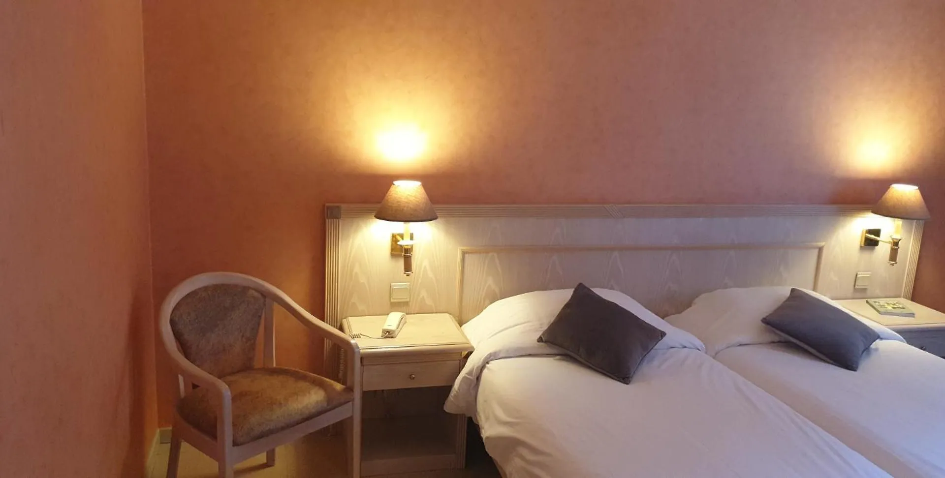 فندق Logis L'Auberge Bourbonnaise Saint-Yorre 3*,