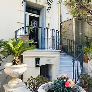 https://villa-saint-hubert.fr-provencehotel.com